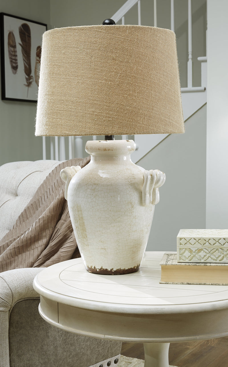 Emelda Lightining